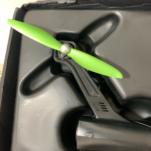 Sky Viper 01602 Pro Series Toy Drone for Video Streaming. - Picture 4 of 17